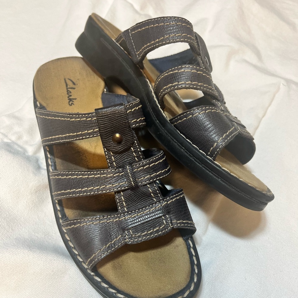 Clarks Navy Blue Leather Sandals with Contrast Stitching